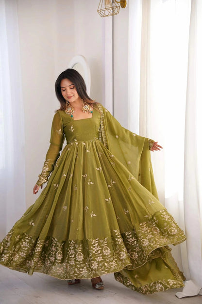 Elegant Crunchy Silk Thread Work Three Piece Suit Set