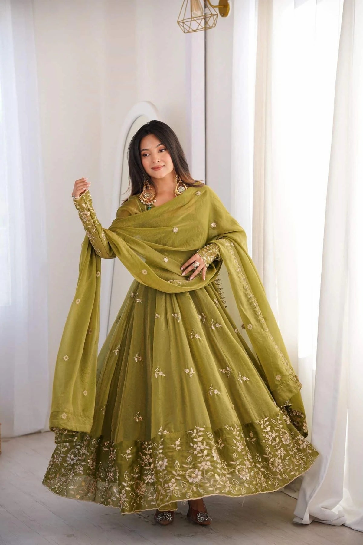 Elegant Crunchy Silk Thread Work Three Piece Suit Set
