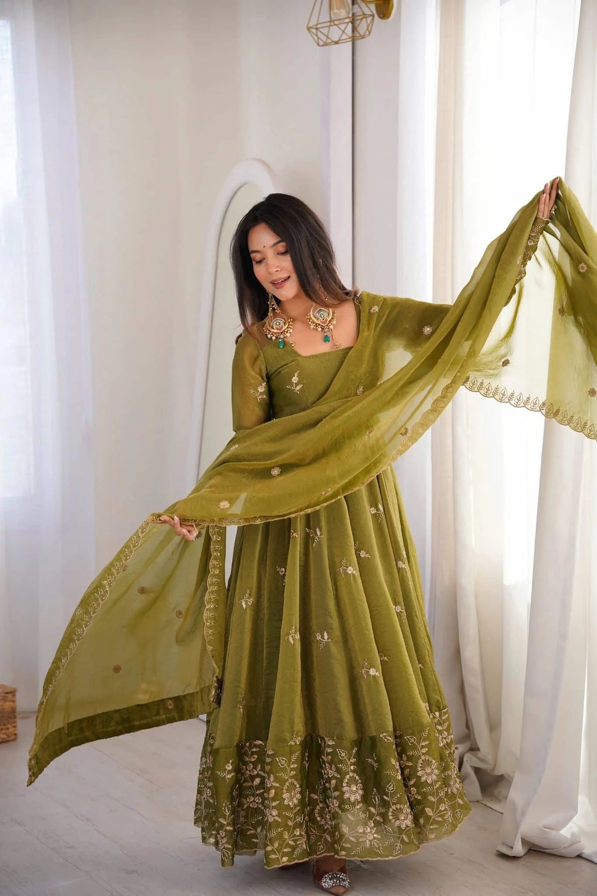 Elegant Crunchy Silk Thread Work Three Piece Suit Set