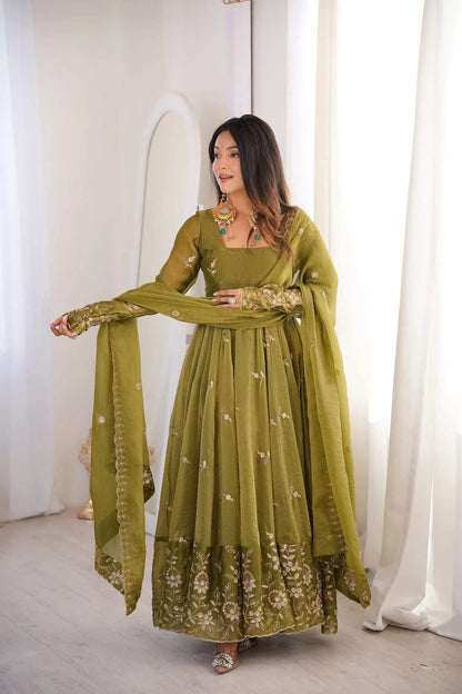 Elegant Crunchy Silk Thread Work Three Piece Suit Set