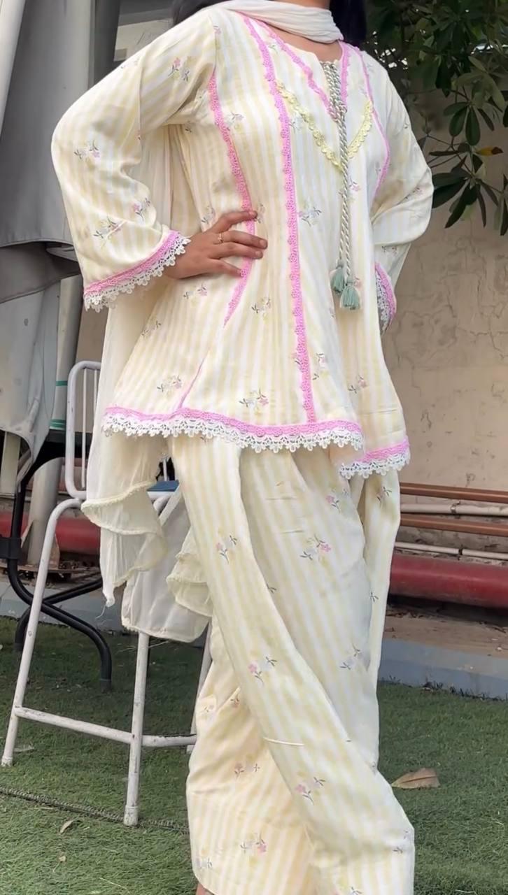 Heavy Pure Natural Crep .Fully Fancy Sleeves